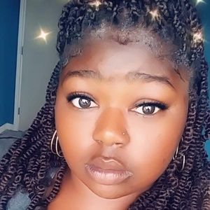 Meet your Posher, Skylar